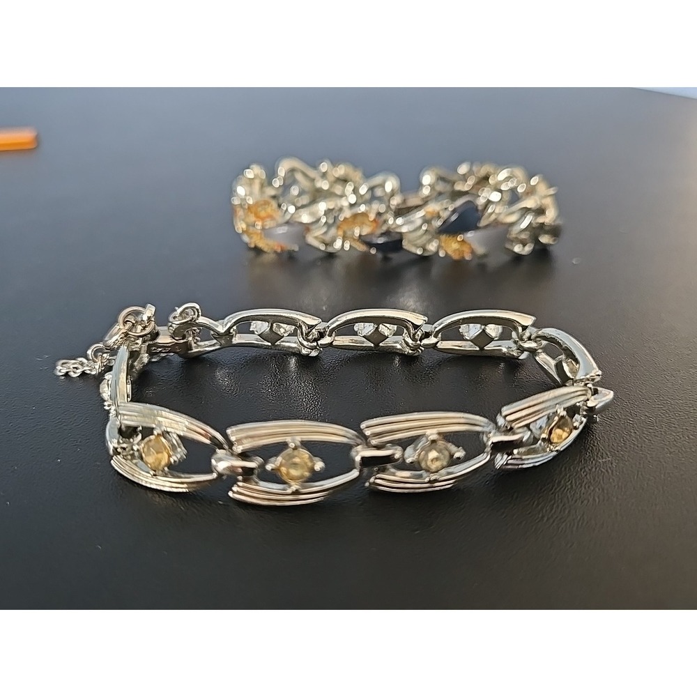 2 ELEGANT VINTAGE SIGNED CORO LINK BRACELET RHODIUM PLATED GUARD CHAIN MINT COND